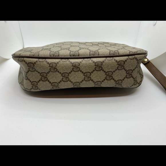 ❌SOLD❌Gucci Supreme Wristlet Vintage *Rare* - Picture 4 of 11
